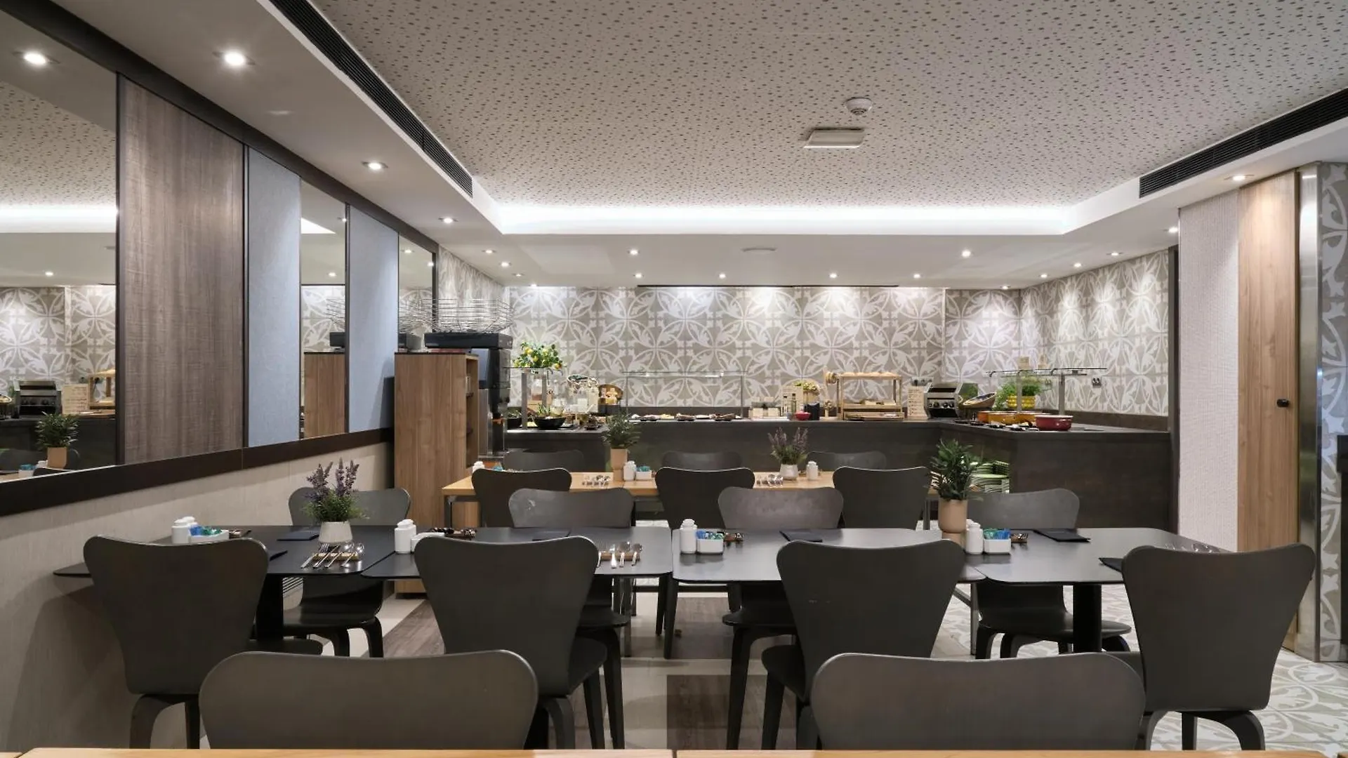 ***  Hotel Catalonia Park Gueell Barcelona Spanien