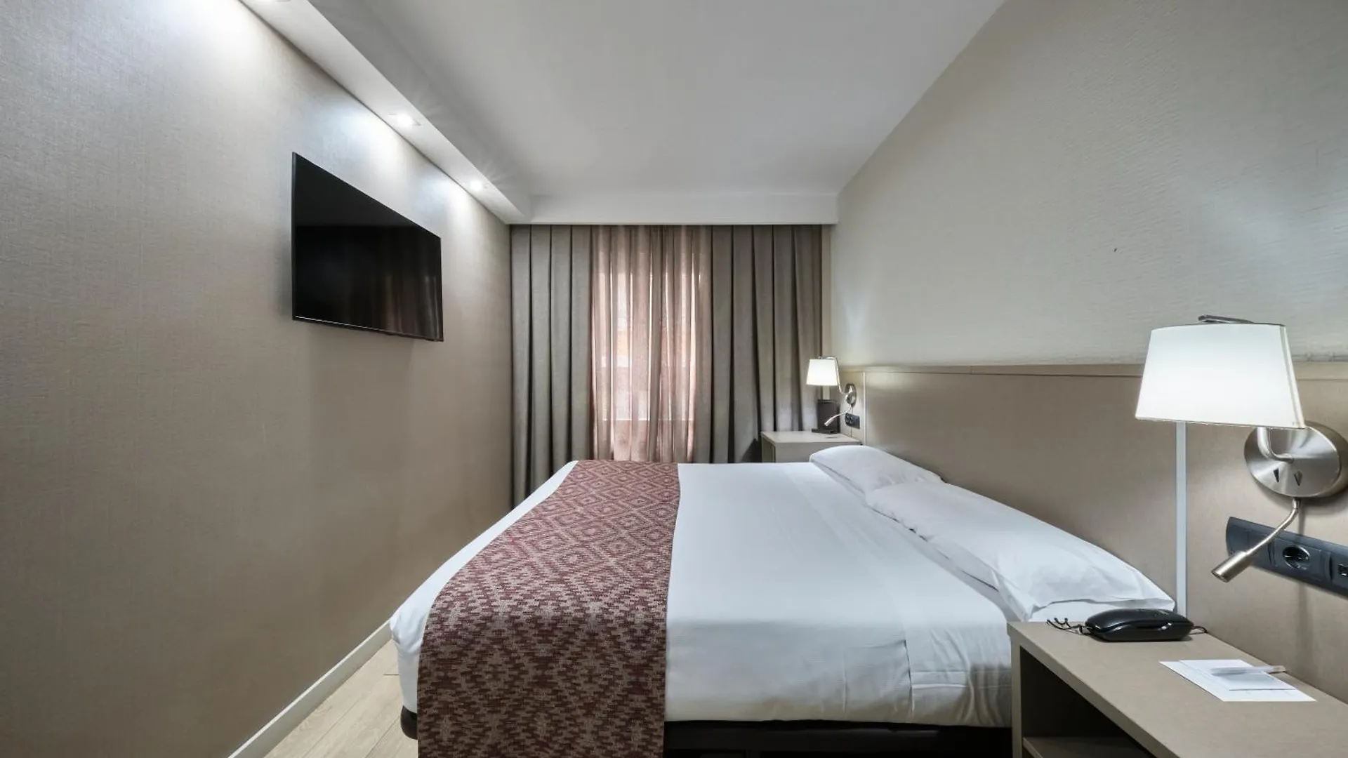 Catalonia Park Gueell Hotel Barcelona 3*,